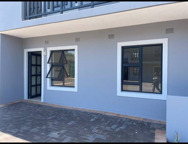 BUSINESS PROPERTY TO RENT IN EASTBURY